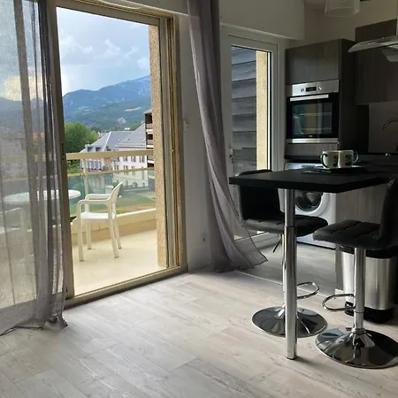 アパート Les Melezes 1