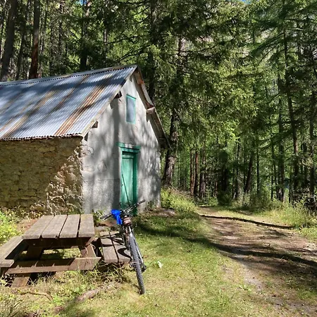 Les Melezes 1 アパート